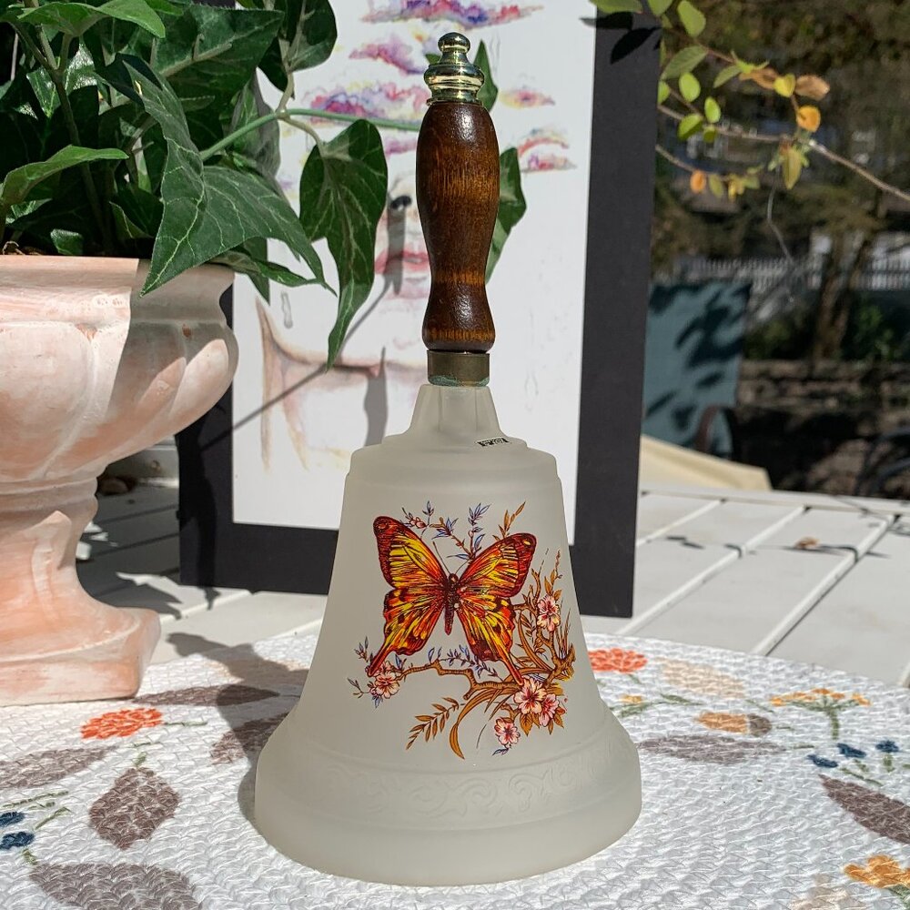 Vtg Castle Glassware Bell England
